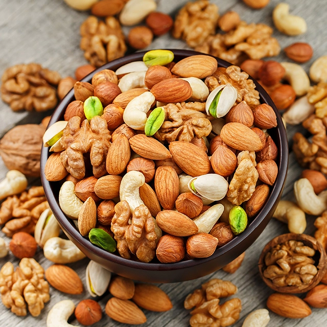 nuts-banner-img